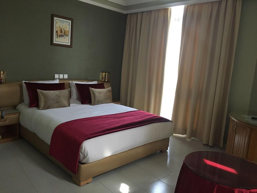 Rania Belmadina Hotel Casablanca Kültér fotó