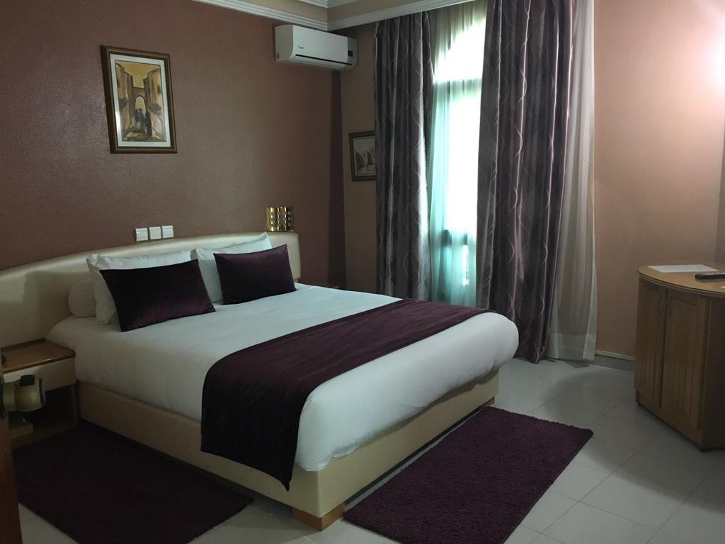 Rania Belmadina Hotel Casablanca Kültér fotó