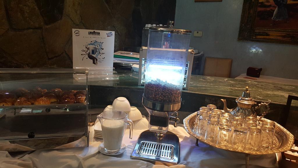 Rania Belmadina Hotel Casablanca Kültér fotó