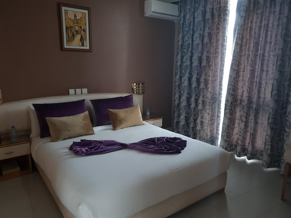 Rania Belmadina Hotel Casablanca Kültér fotó