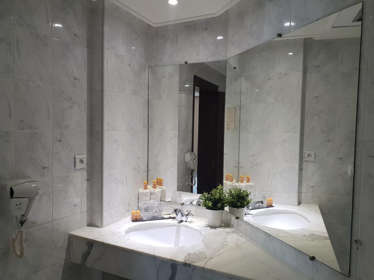 Rania Belmadina Hotel Casablanca Kültér fotó