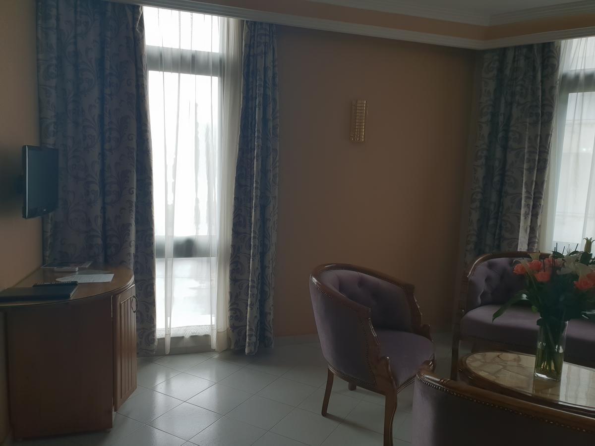 Rania Belmadina Hotel Casablanca Kültér fotó