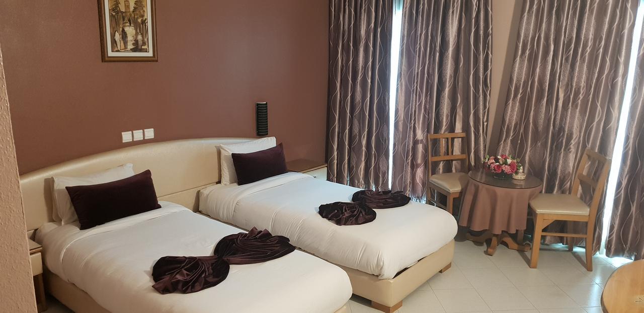 Rania Belmadina Hotel Casablanca Kültér fotó